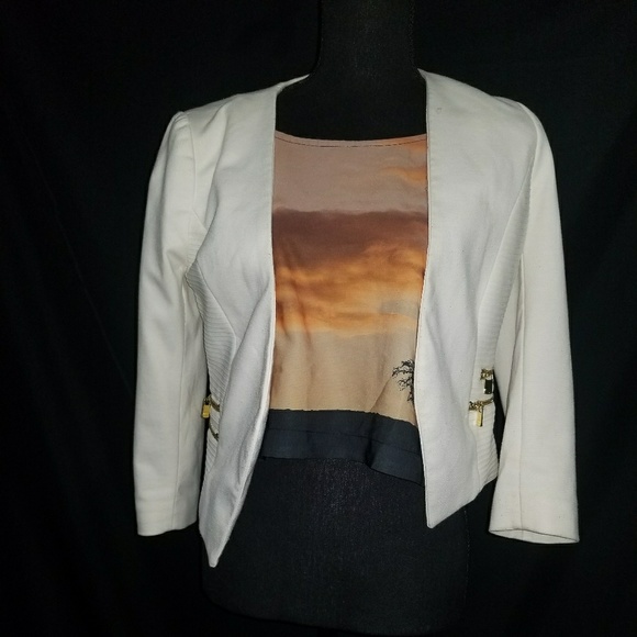 H&M Tops - On The Horizon of Success Crop Top